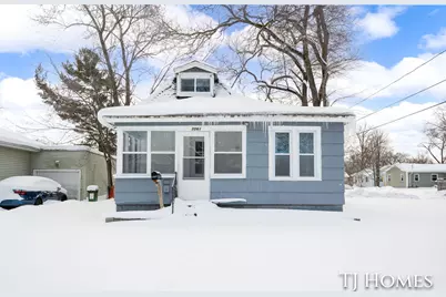 1061 E Forest Avenue, Muskegon, MI 49442 - Photo 1