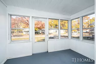 1061 E Forest Ave, Muskegon, MI 49442 - Photo 7