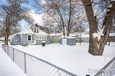 1061 E Forest Avenue, Muskegon, MI 49442 - Photo 23