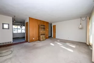 2781 N Trail Ln, Saint Joseph, MI 49085 - Photo 5