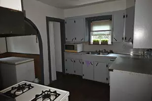 859 Lake Michigan Dr NW, Grand Rapids, MI 49504 - Photo 5