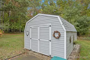 6662 Buttrick Ave SE, Alto, MI 49302 - Photo 35