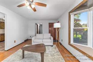 6374 Clover Ln, Jenison, MI 49428 - Photo 3