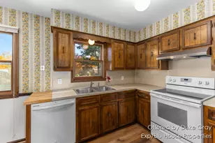 6374 Clover Ln, Jenison, MI 49428 - Photo 5