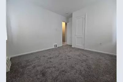 4506 Syracuse Street, Dearborn Heights, MI 48125 - Photo 7