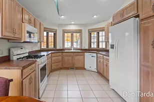 1648 E Harbour Towne Cir, Muskegon, MI 49441 - Photo 9