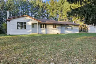 229 E Howard City Edmore Rd, Edmore, MI 48829 - Photo 3