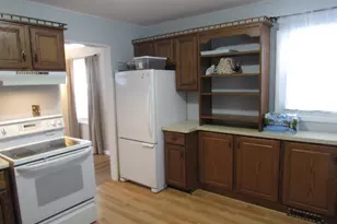 172 25th Street N, Battle Creek, MI 49015 - Photo 3