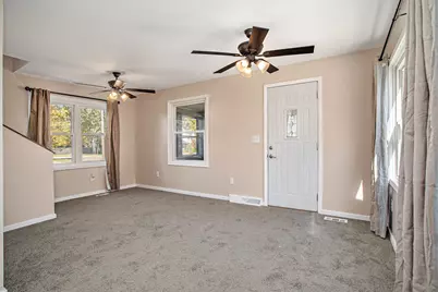 127 W Argyle Street, Jackson, MI 49202 - Photo 9