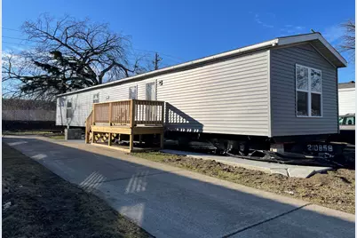 3900 W Jefferson Avenue, Trenton, MI 48183 - Photo 1