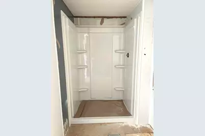 3900 W Jefferson Avenue, Trenton, MI 48183 - Photo 5