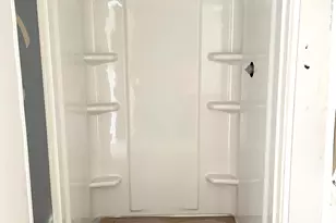 3900 W Jefferson Ave, Trenton, MI 48183 - Photo 5