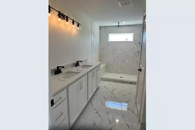 25860 Brighton Lane, Flat Rock, MI 48134 - Photo 5