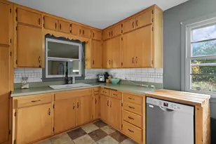 1919 Broadway, Benton Harbor, MI 49022 - Photo 7