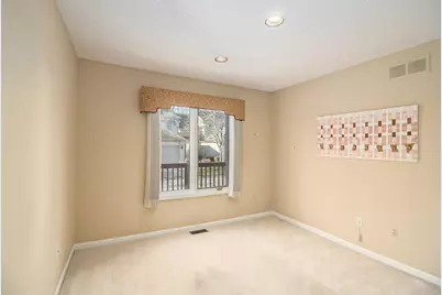 29470 Cove Creek Lane, Farmington Hills, MI 48334 - Photo 9