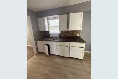 15719 Coyle Street, Detroit, MI 48227 - Photo 9