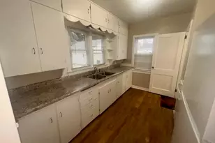 48 S 31st St, Battle Creek, MI 49015 - Photo 9