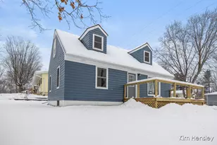 273 Summit Ave NE, Rockford, MI 49341 - Photo 5