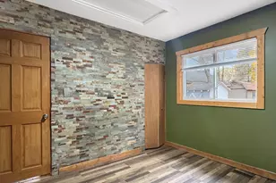 825 Walnut St, Cadillac, MI 49601 - Photo 17