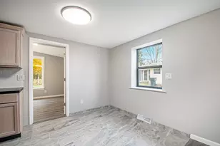 6165 N Shore Dr, Coloma, MI 49038 - Photo 11