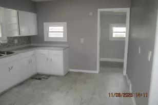 204 Meyers Ave, Jackson, MI 49203 - Photo 3