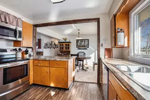 19596 Capital Ave NE, Battle Creek, MI 49017 - Photo 11