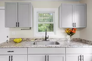 24118 Martinsville Rd, Belleville, MI 48111 - Photo 7