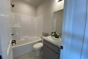 5696 Trailside Ln, Hamburg, MI 48189 - Photo 13