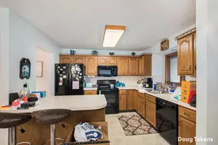 8750 Lindsey Ln SW, Byron Center, MI 49315 - Photo 7