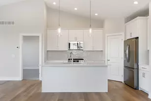 11913 Smithfield Dr, Holland, MI 49424 - Photo 15