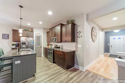 931 Ashlee Court, Norton Shores, MI 49441 - Photo 11