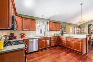 164 Glencarin Dr NE, Rockford, MI 49341 - Photo 5