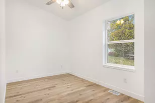 418 Center Ave, Sturgis, MI 49091 - Photo 9
