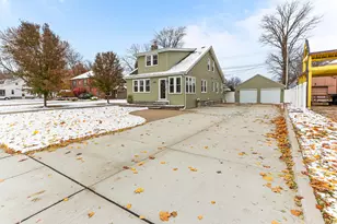 38 Riverside Dr, Mount Clemens, MI 48043 - Photo 3