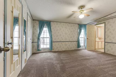 210 Saint Ives N, Lansing, MI 48906 - Photo 13