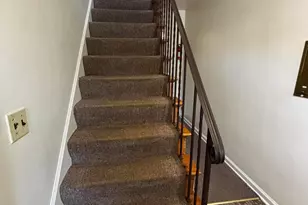 142 N Riverview Dr, Kalamazoo, MI 49004 - Photo 3