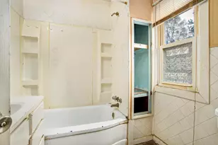 209 Theodore St, Battle Creek, MI 49014 - Photo 11