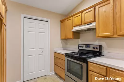 347 Timberlake E, Holland, MI 49424 - Photo 19