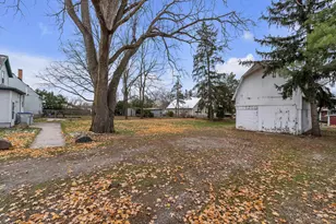 56733 Grand River Ave, New Hudson, MI 48165 - Photo 45