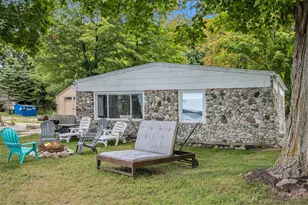 4642 Main St, Onekama, MI 49675 - Photo 27