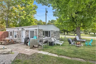 4642 Main St, Onekama, MI 49675 - Photo 25