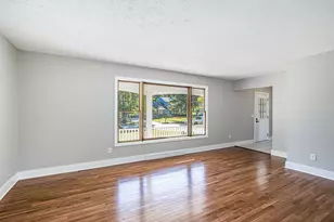 6427 Eagle Ridge Dr, Kalamazoo, MI 49004 - Photo 11