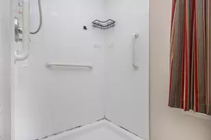 94 Chestnut St, Battle Creek, MI 49017 - Photo 23