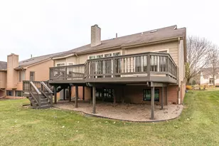 17200 Lake View Cir, Northville, MI 48168 - Photo 3