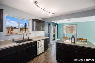 163 Grove St, Sparta, MI 49345 - Photo 7