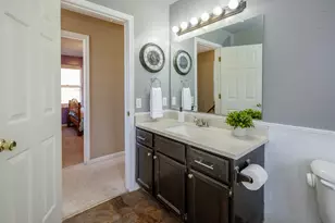 569 Club View Dr, Kalamazoo, MI 49009 - Photo 15