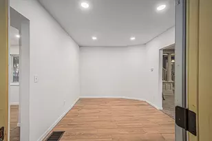 2249 E Montgomery, Hillsdale, MI 49242 - Photo 9