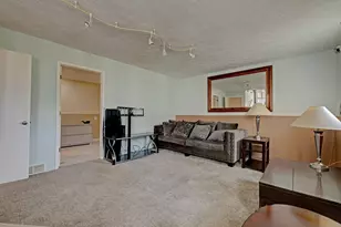 654 Alan Dr, Lake Orion, MI 48362 - Photo 25