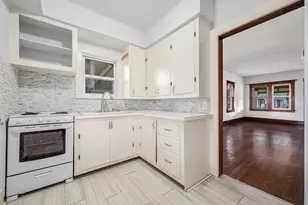 716 Catalpa Dr, Royal Oak, MI 48067 - Photo 5