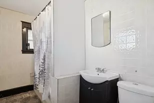 806 N Eaton St, Albion, MI 49224 - Photo 9